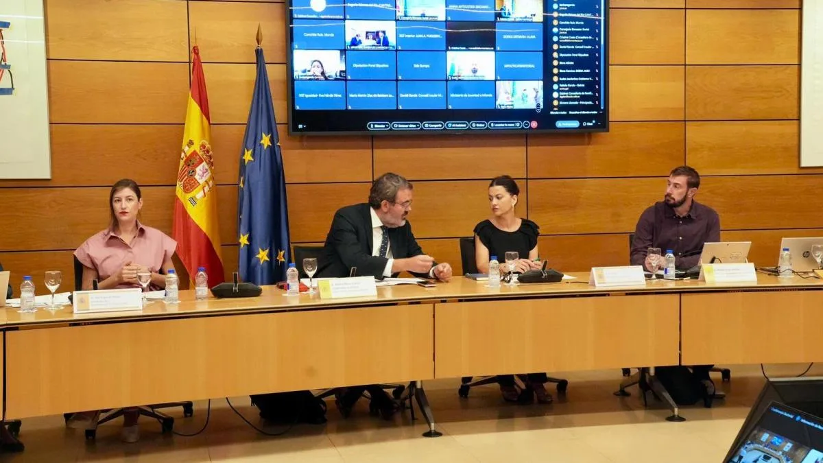 El Gobierno plantea a las comunidades enviar 500 niñas inmigrantes de Ceuta a la Península