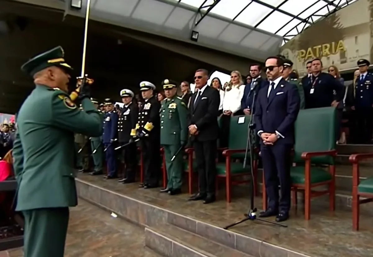 Abelardo de la Espriella reconoció la nueva cúpula militar: prohibió a sus funcionarios adelantar diálogos con cualquier grupo armado