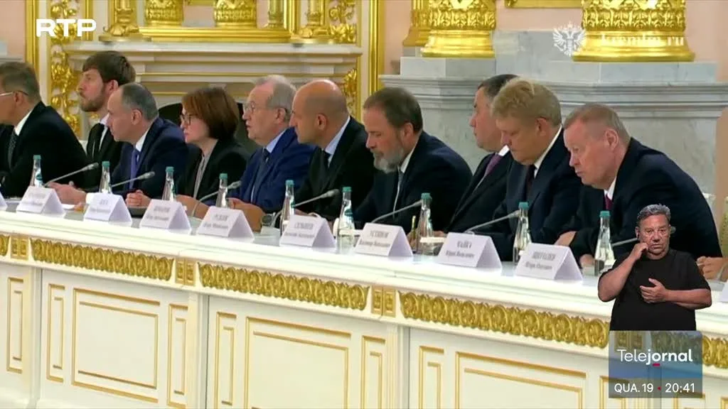 Kiev e Moscovo trocaram 103 prisioneiros de guerra