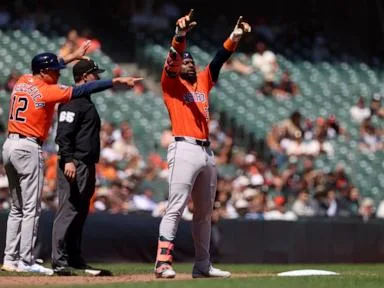 Allen hits go-ahead sacrifice fly, Houston bullpen allows just a run as Astros beat Giants 2-1