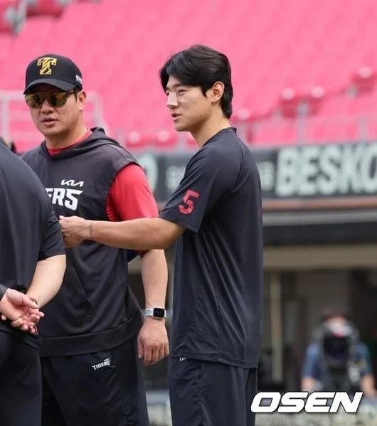 "팀 지분 50%", "형! 절대 다치지 마" 뛰지 않고 벤치만 앉아도 이긴다...김도영의 존재감 이렇게 컸나