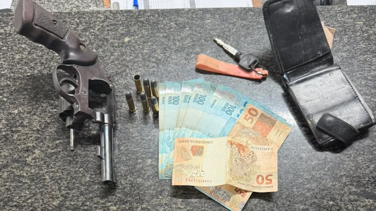 Suspeito morre e outro é baleado após policial reagir a assalto no interior do Ceará
