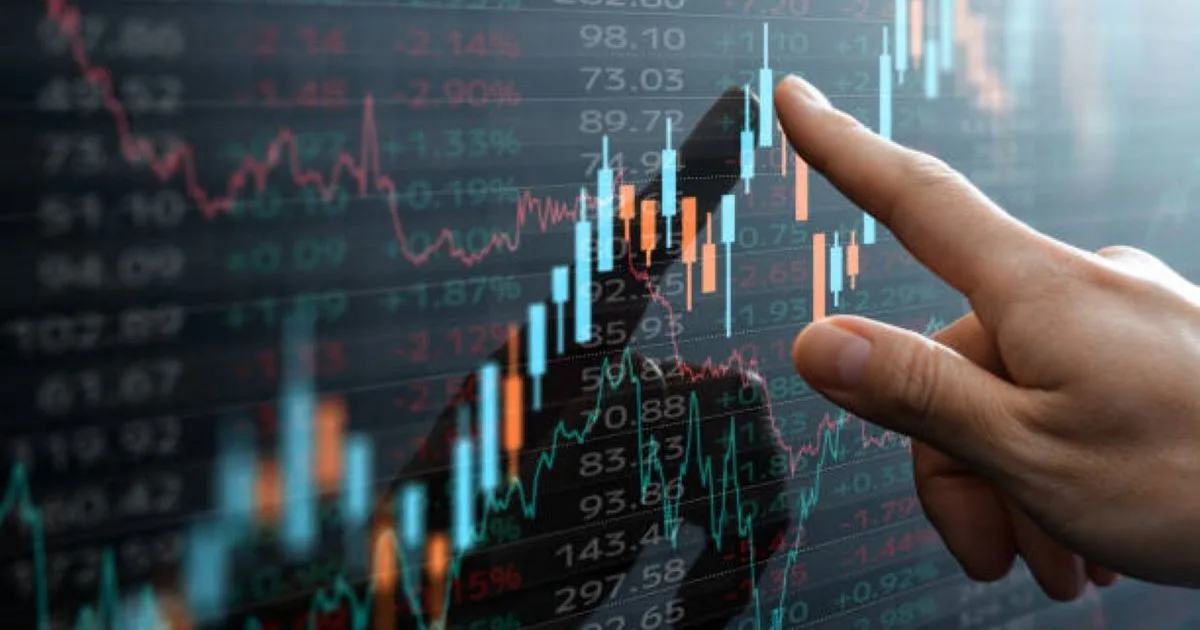 Petróleo en alza e inflación a la baja: qué le conviene al inversor