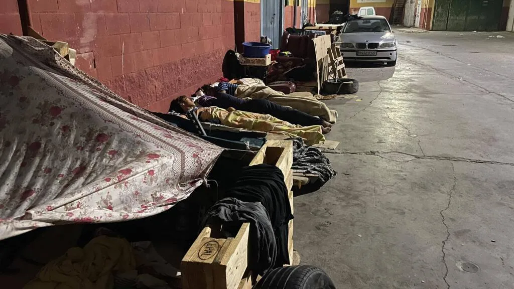 "Nous n’avons aucune envie de rentrer" : à Ceuta, l'avenir en suspens des mineurs marocains