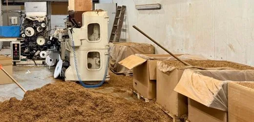 Düsseldorf: Zoll hebt illegale Zigarettenfabrik aus – 28 Millionen Euro Steuerschaden