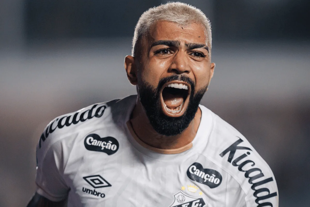 Gabigol comemora marca de 100 gols pelo Santos: "Time do meu coração"