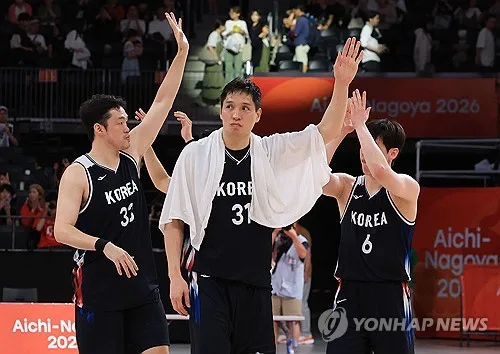 [아시안게임] 귀화 빅맨 상대하며 18점…한일전서 빛난 베테랑 장재석