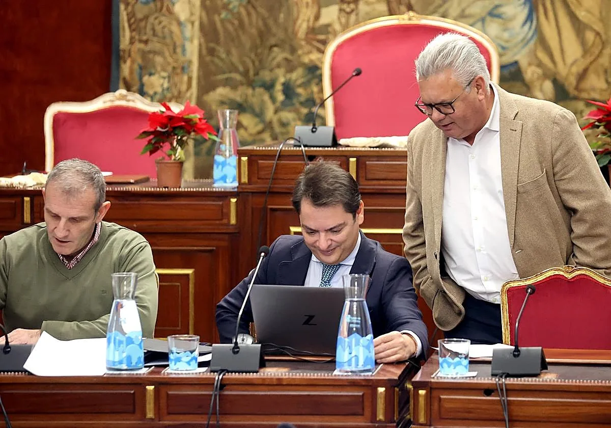 Admitida a trámite una querella por calumnias contra Esteban Morales, parlamentario del PSOE por Córdoba