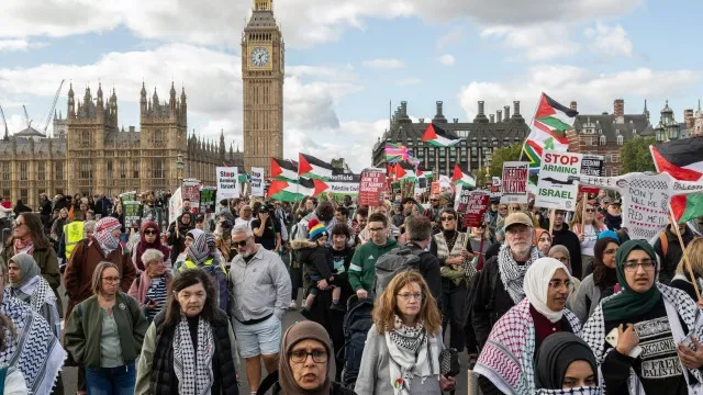 Milhares protestam em Londres contra "três anos de genocídio" em Gaza