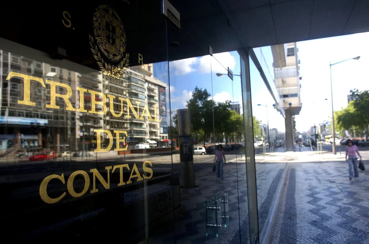 Isenção de visto prévio do Tribunal de Contas a contratos até 7,5 milhões de euros aprovado na especialidade
