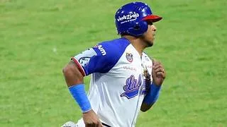 LVBP: Yangervis Solarte comandó primer triunfo de Tiburones