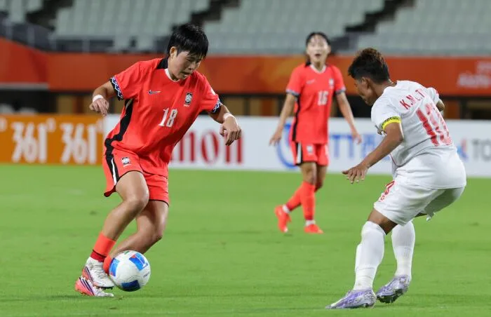 '2003년생 만능MF' 김민지 멀티골→장슬기 쐐기포! 신상우호, 미얀마에 3-0 앞서[전반 종료X아시안게임]