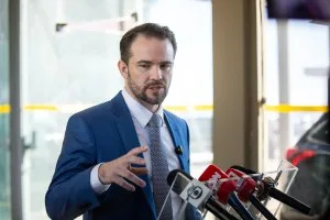 Foco do governo é constituir comissão da MP da ‘taxa de blusinhas’, diz Durigan