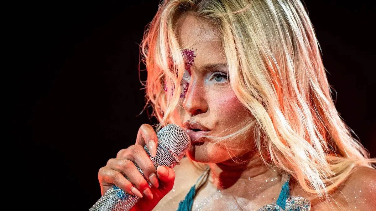 Schwedischer Popstar: Zara Larsson legt sich mit ICE an: „Ihr seid verdammte Loser“