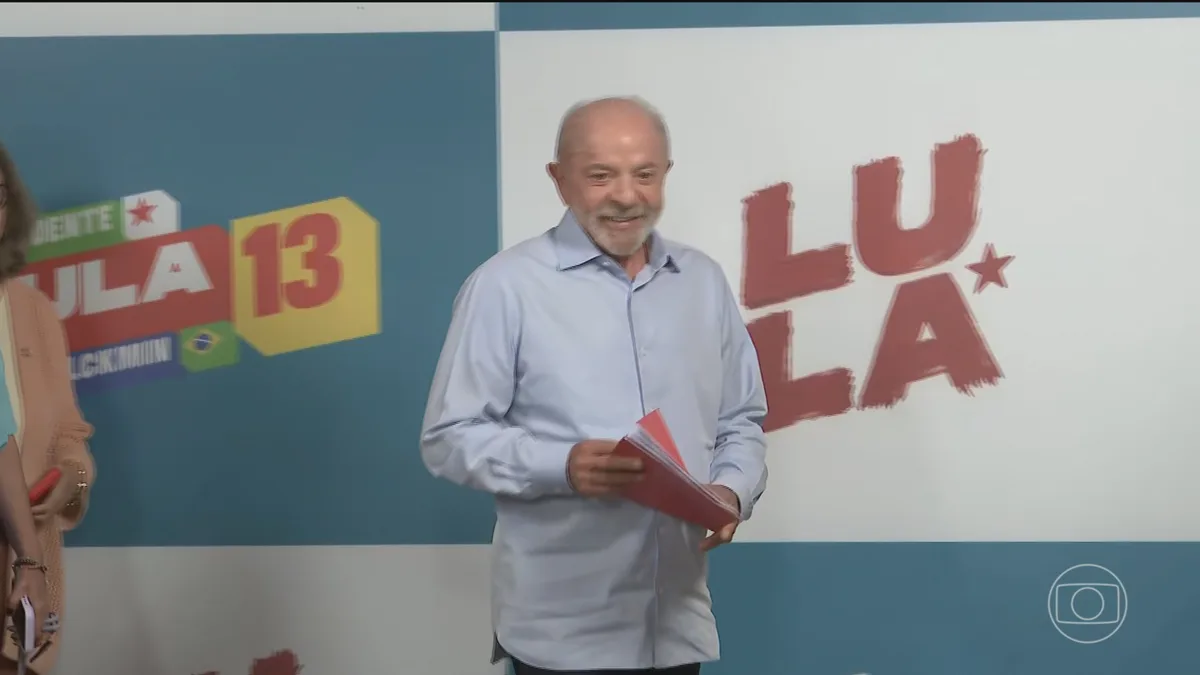 Presidente Lula, que concorre à reeleição pelo PT, defende manter a atual política de valorização do salário mínimo