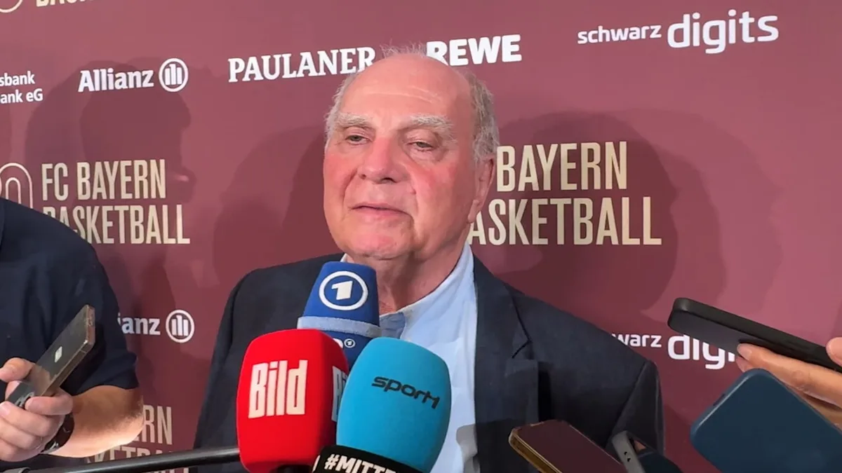 Er löste ihn selbst aus - Hoeneß enthüllt internen Zoff bei Bayern!