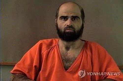 트럼프 "총살형 생중계 않겠다"…중간선거앞 여론역풍에 접어