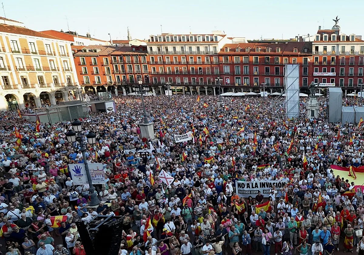 Miles de castellano y leoneses gritan contra el Gobierno y claman por Ceuta: «Es España»