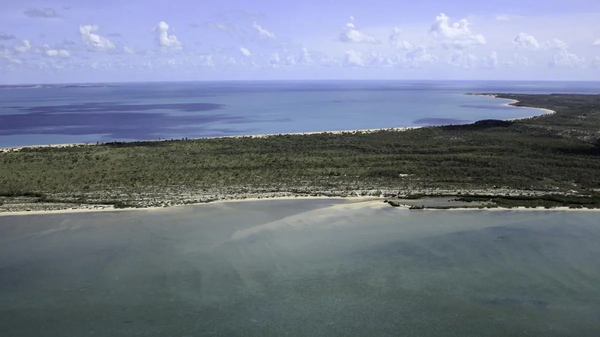 Search continues for pilot who crashed into the sea