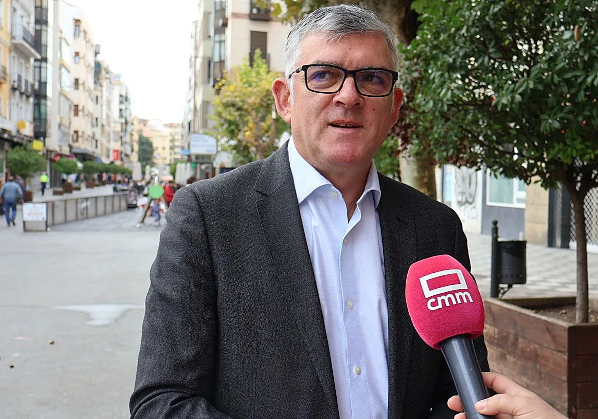 El PSOE acusa a Núñez de tener «pactos ocultos» con Tellado para evitar el congreso del PP y ser el candidato