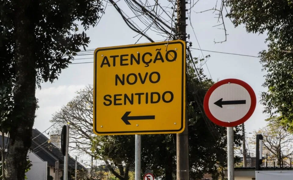 Atenção, motoristas: rua de Curitiba terá mudança no sentido de circulação a partir de segunda-feira; veja como fica
