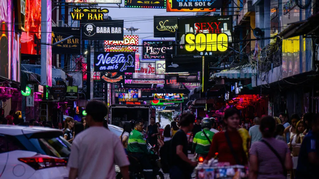 En Thaïlande, des séjours touristiques moins longs pour lutter contre la criminalité