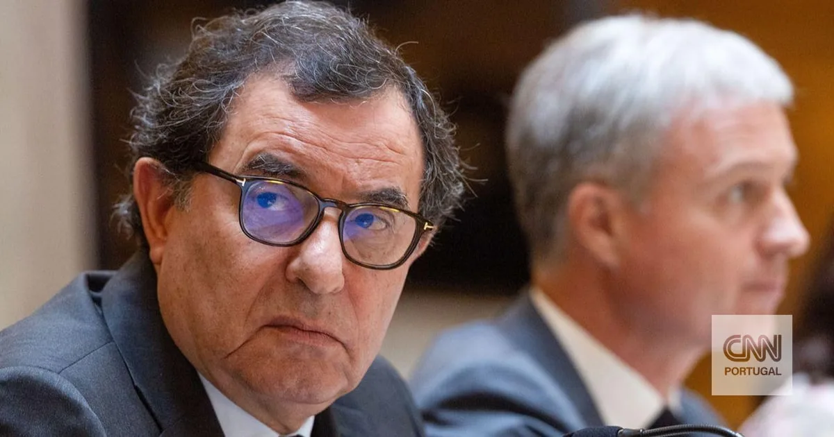 Ministro da Economia admite que portugueses "estão a passar dificuldades" com o aumento dos combustíveis e diz que a inflação "não está a correr bem"