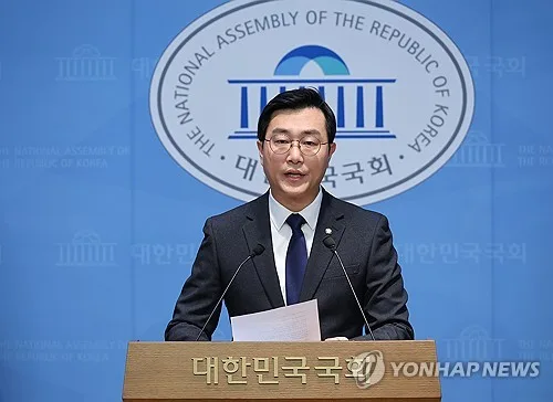장경태 "성추행 의혹 실체는 데이트폭력…경찰에 증거 제출"