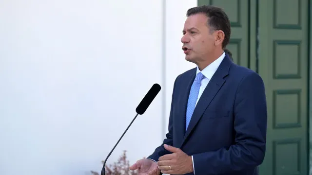 MAI desgasta Governo? "Tem mostrado aptidão para resolver problemas"