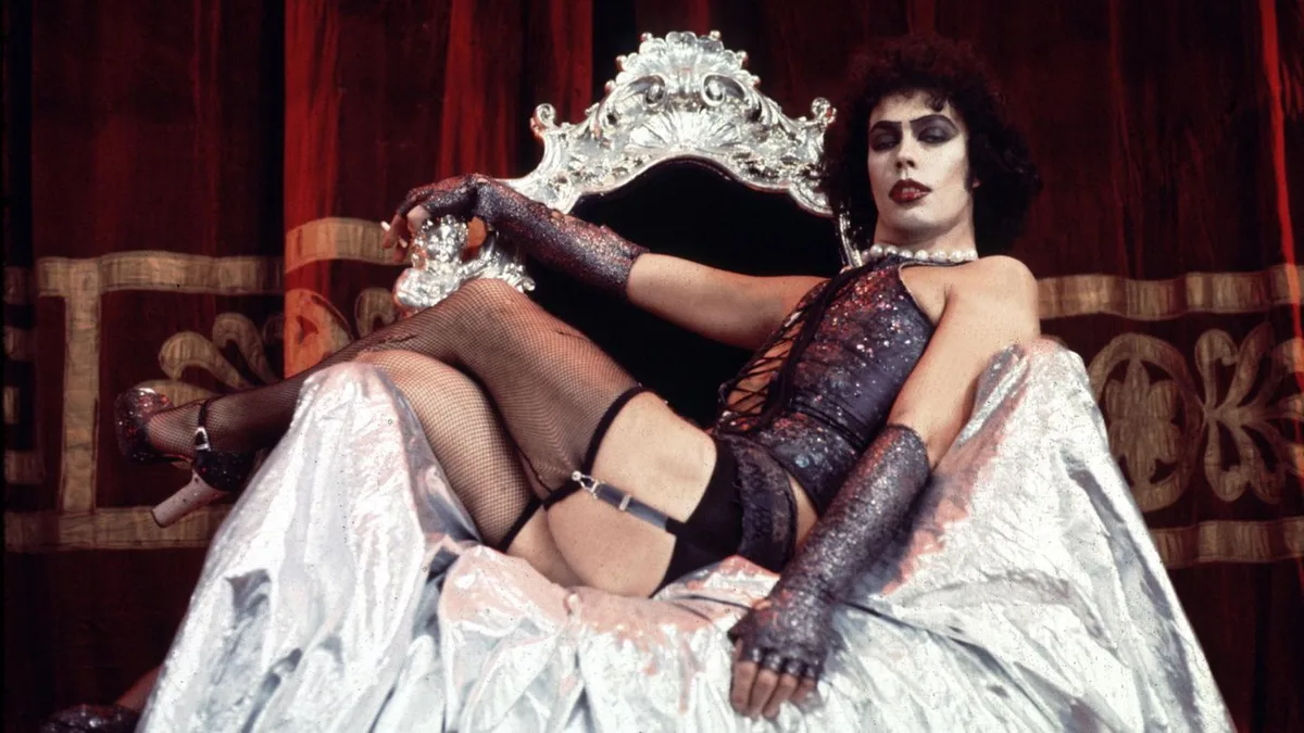 Britischer Schauspieler: Transvestit, Horrorclown, Fiesling – diese Rollen machten Tim Curry bekannt