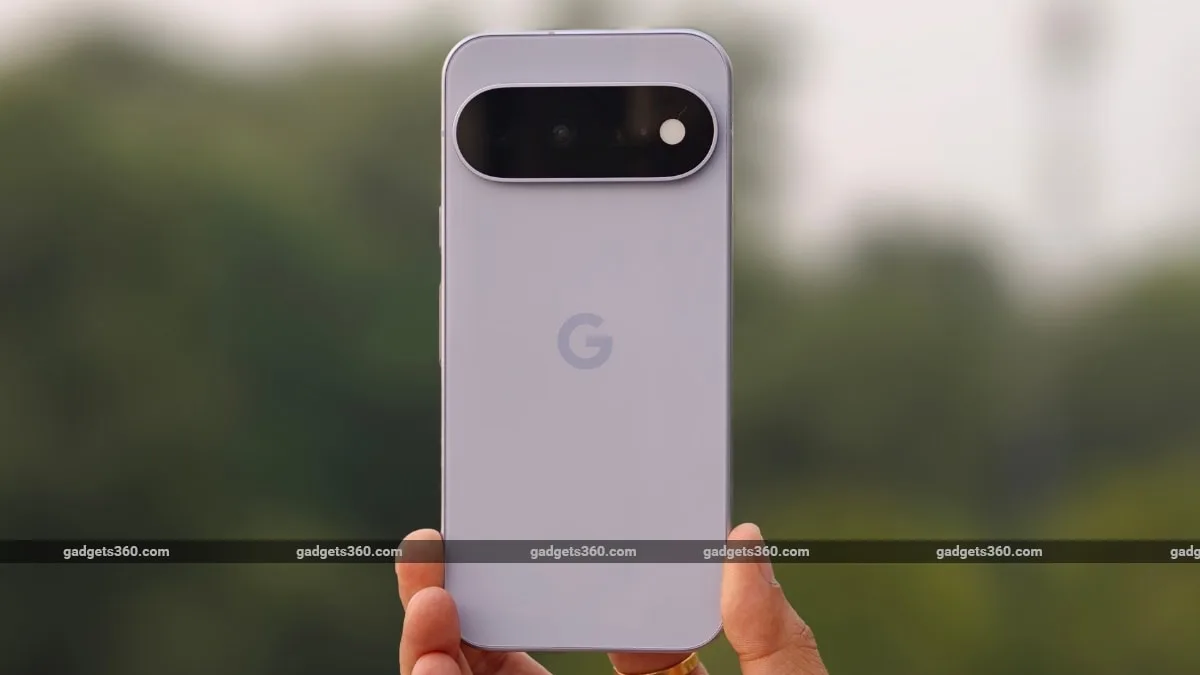 Google Pixel 11 Review: More Gemini, Same Pixel DNA