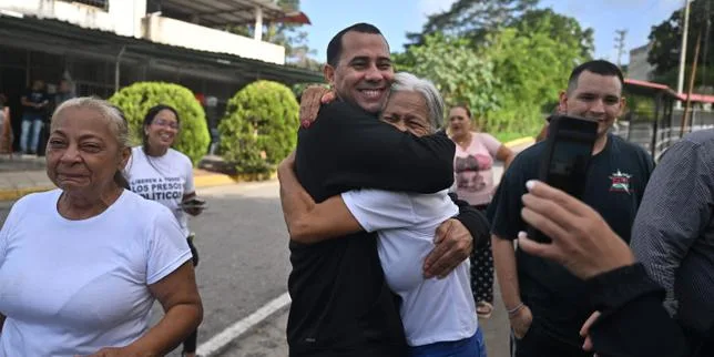 Les images de la libération de prisonniers politiques au Venezuela