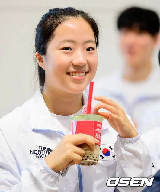 '탁구 천재' 신유빈, 아시안게임 개회식 선봉에 선다...한국 선수단 이끌고 16번째 입장