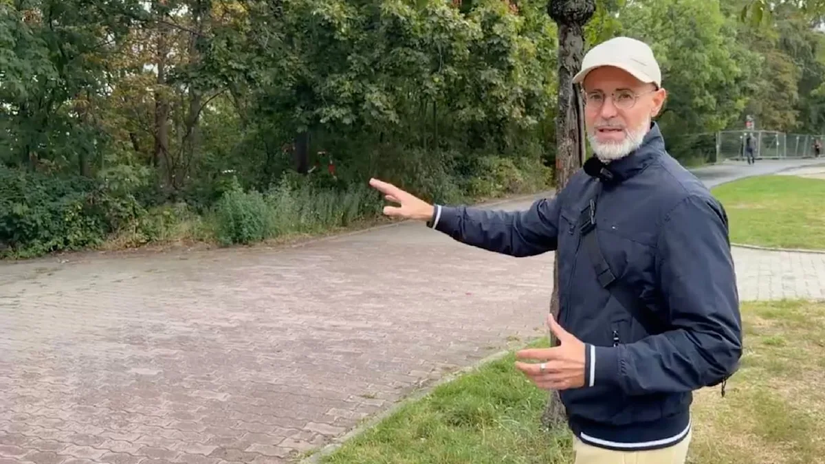 BILD-Reporter am Fundort in Berlin - Leiche lag nur wenige Meter neben dem Fußweg