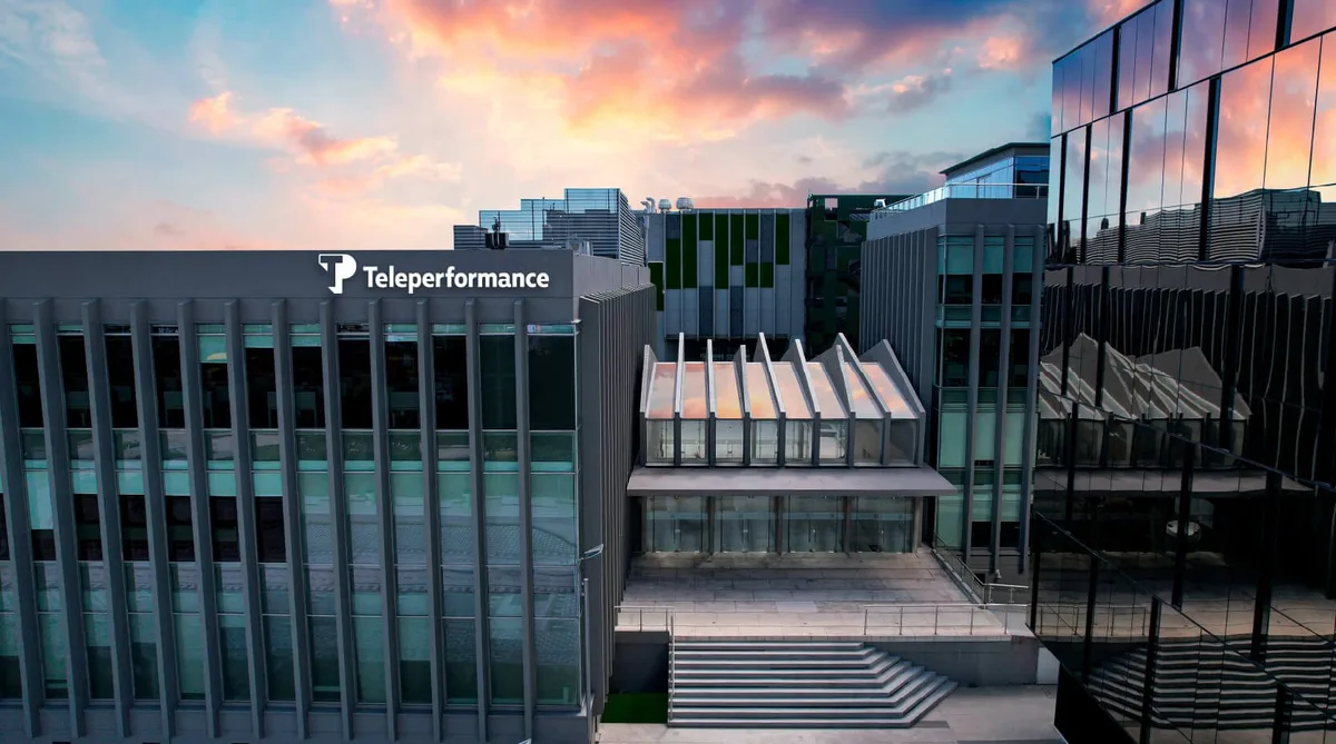 Juzgado de Medellín ordenó a Teleperformance reintegrar a trabajadora despedida por hacer colecta para un compañero enfermo: “Dijeron que había cometido una falta grave”