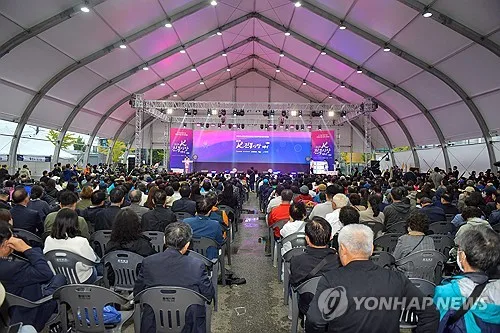 중기부, 공주서 '전국우수시장박람회'…120개 전통시장 등 참여