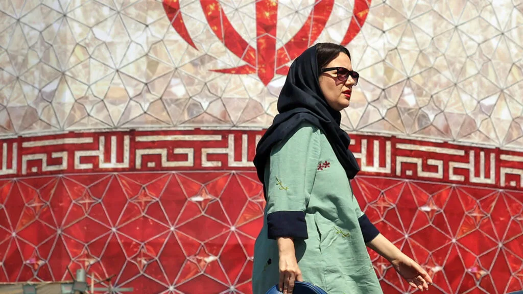 Pour l'Iran, la décision de la France d'expulser deux de ses diplomates est "illégale"