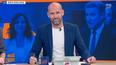 Gonzalo Miró tira de ironía para burlarse de Ayuso en 'Malas Lenguas': "A lo mejor te han pillado, 'bacalao'"