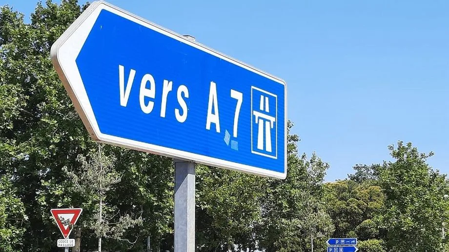 Touristes et routiers volés sur l'autoroute A7 : 18 mois de prison ferme pour le chauffeur de l'équipe de voleurs