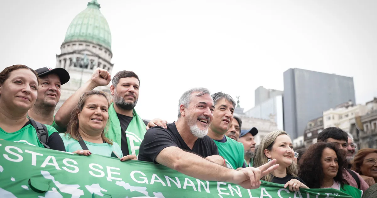 Paro de estatales: lo anunció ATE para exigir la derogación del DNU 70/23