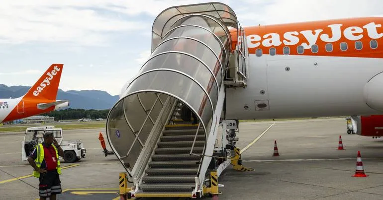 Tripulantes da easyJet em greve de 2 a 6 de outubro