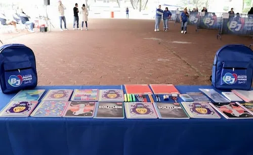 Alcaldía Benito Juárez entrega mil 431 kits escolares para el regreso a clases; destina casi dos millones y medio en beneficio de padres de familia