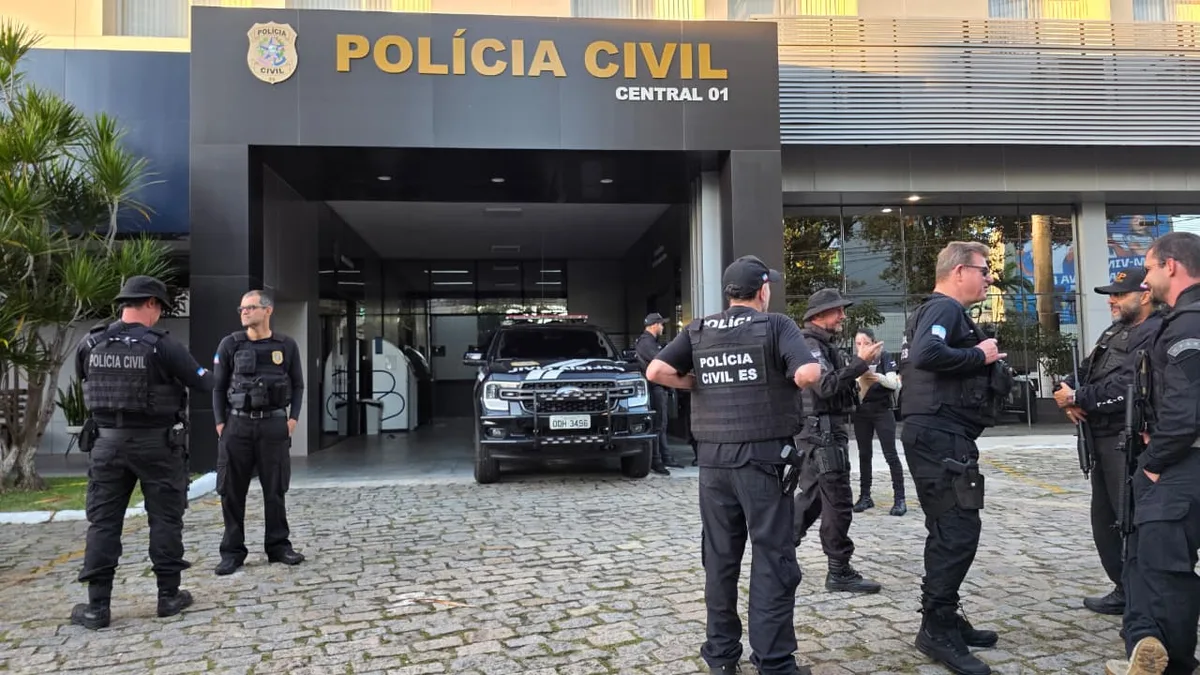 Operação mira celulares roubados e fiscaliza lojas no Espírito Santo