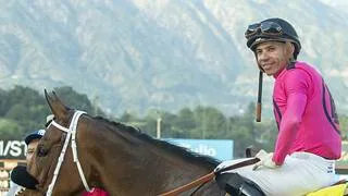 Hacia las 2,000 victorias: Montas claves de Emisael Jaramillo para Santa Anita Park