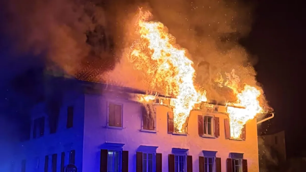 8 Verletzte bei Hausbrand in der Schweiz - Restaurant brennt aus, fünf Menschen vermisst