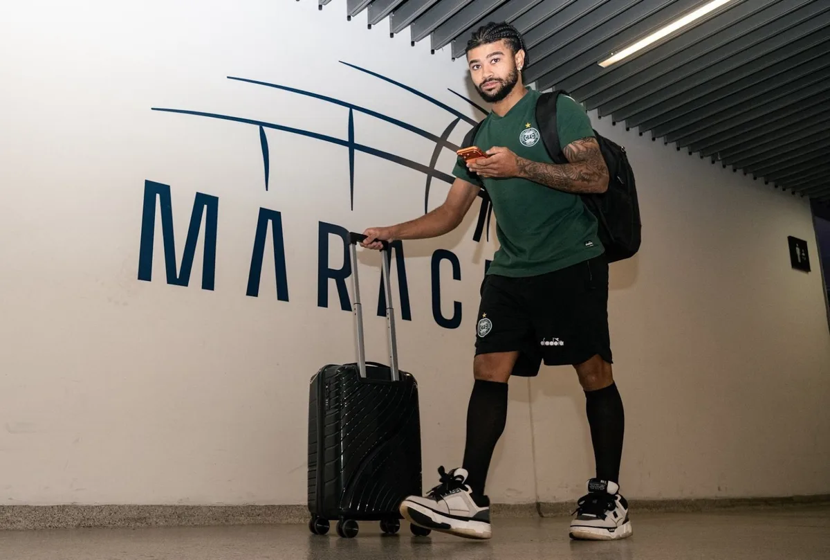 Coritiba planeja renovação com Lucas Ronier; entenda a situação