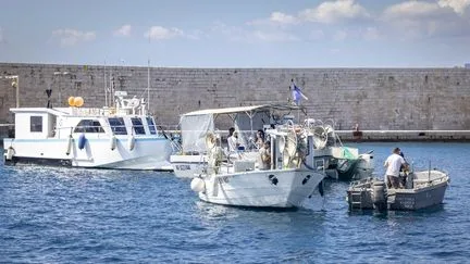 Les pêcheurs recevront une avance sur les aides carburant, annonce le gouvernement