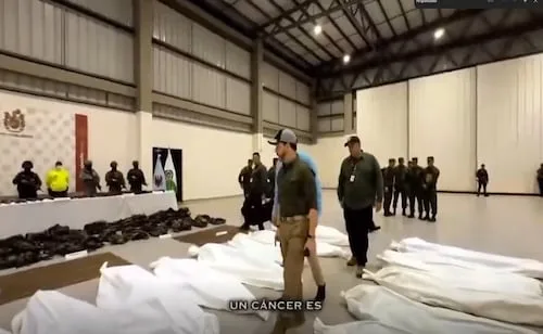 Colombia retira videos donde De la Espriella aparece entre cadáveres de supuestos criminales; medida llega tras orden judicial