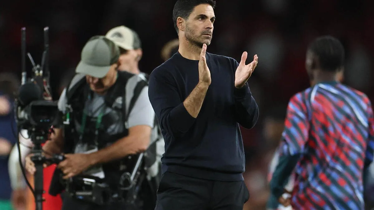 Arteta aborda mercado e elogia reforço: "Estou impressionado"
