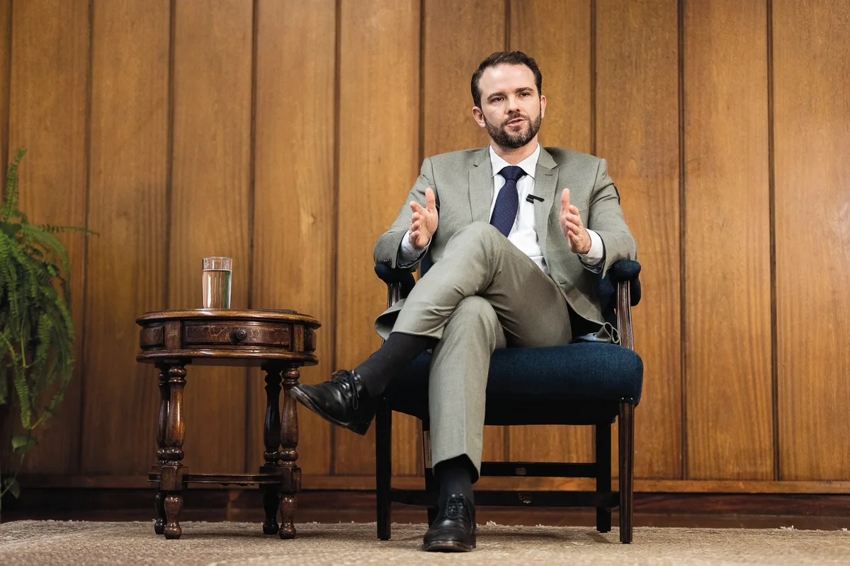 “Não adianta sair matando gente negra e periférica”, diz ministro de Lula